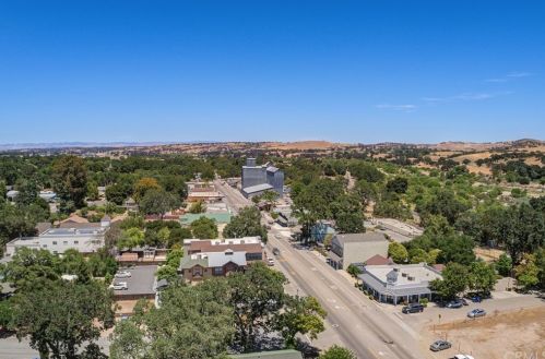 59 8th St, Templeton CA  93465-9343 exterior