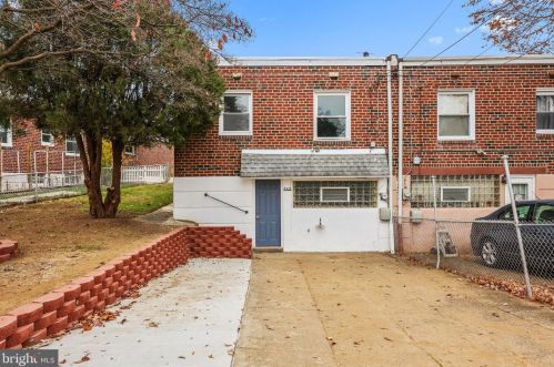 8522 Castor Ave, Philadelphia PA  19152-1208 exterior
