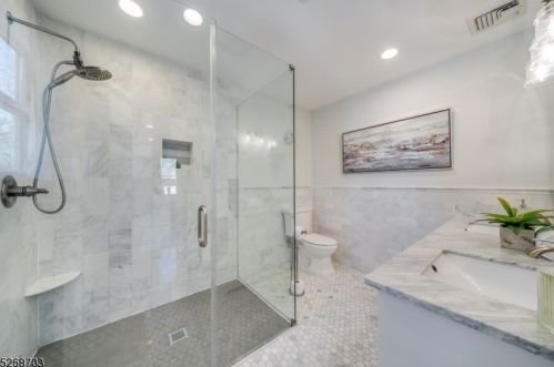 122 Fairview Ave, Berkeley Heights NJ  07922-1310 exterior