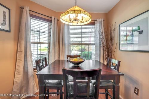 33 Sloop Sq, East Freehold, NJ 07728-3756