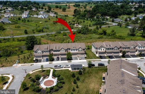 33 Locks Farm Ln, Downingtown PA  19335 exterior