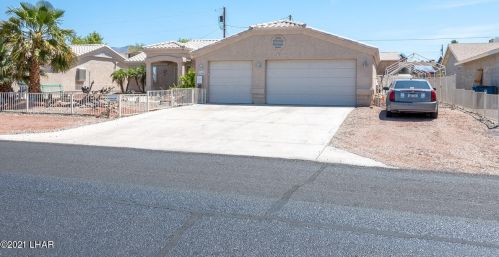 1360 Beefeater Dr, Lake Havasu City, AZ 86404-1957