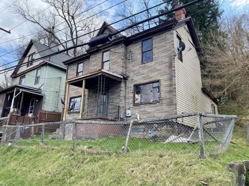 1113 2nd St, West Brownsville, PA 15417-1506