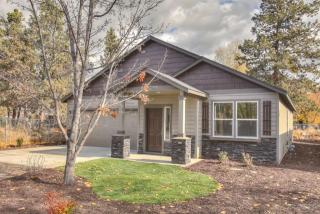 330 Silvis Ln, Bend, OR 97702-1626