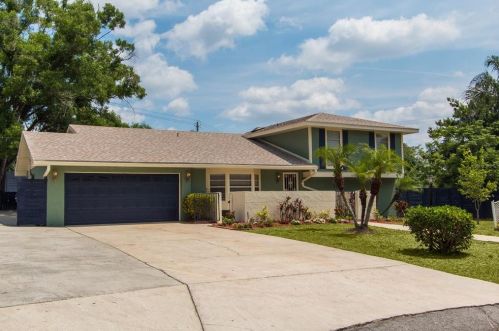 51 Lake Link Cir, Winter Haven, FL 33884-1043