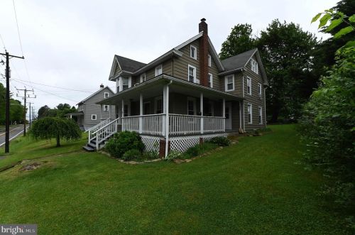 694 New Park Rd, New Park, PA 17352-9261