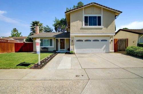 610 Blossom Glen Ct, Gilroy, CA 95020-6506