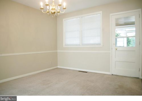 17 Wayne Dr, Wilmington DE  19809-1634 exterior