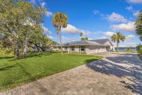 7890 Tropical Trl, Merritt Island FL  32952-6706 exterior