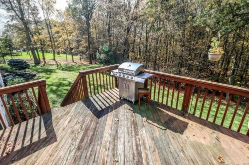 13 Rajcula Farm Rd, Brookfield Center CT  06804-1200 exterior