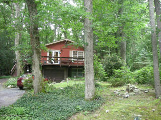 1135 Willow Creek Dr, Kunkletown, PA 18058-8174