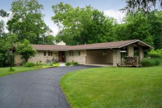 4396 Hanna Hills Dr, Dublin, OH 43016-9518