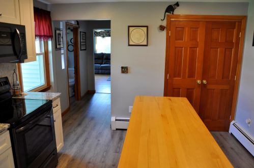 17 Biscayne Pkwy, Nashua NH 03064-1169 exterior