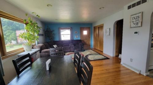 1421 Willow St, Watertown, WI 53094-5222