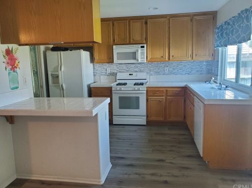 965 Hardwick Ave, Beaumont, CA 92223-7032
