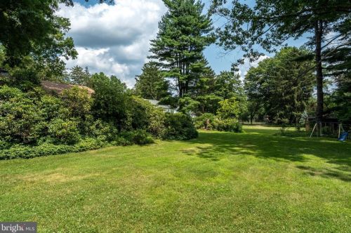 1106 Vilsmeier Rd, Lansdale PA  19446-1711 exterior