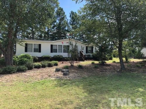 207 Deanne Ln, Coats, NC 27521-8107