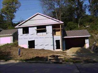 2877 Grandview Ave, Dubuque, IA 52001-1700
