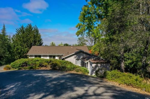 1937 Perth Ave, Santa Rosa, CA 95404-9725