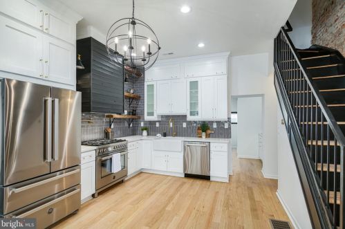 1311 Christian St, Philadelphia PA  19147-3610 exterior