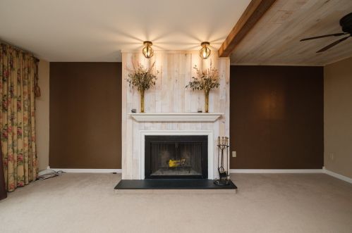 303 Woodbridge Dr, Pittsburgh, PA 15237-3359