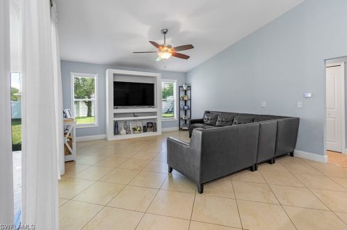 3019 40 St, Lehigh Acres FL 33976-4642 exterior