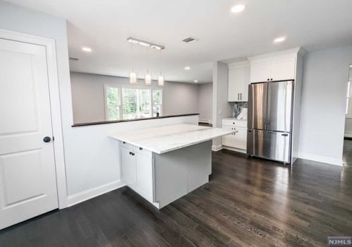 2 Elmwood Ter, Elmwood Park NJ  07407-1730 exterior