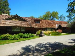 374 Vista Rd, Bishop, CA 93514-2142