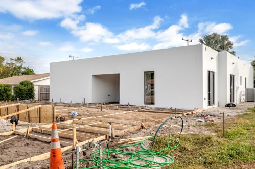 356 Churchill Rd, West Palm Beach, FL 33405-4022