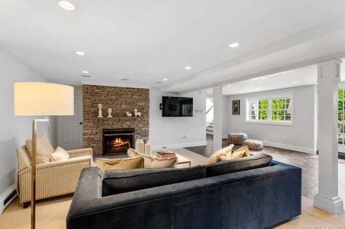 42 Gorham Ave, Westport CT  06880-2533 exterior