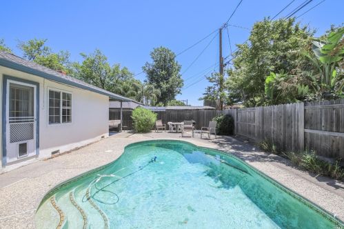 407 Deodara St, Vacaville, CA 95688-2636