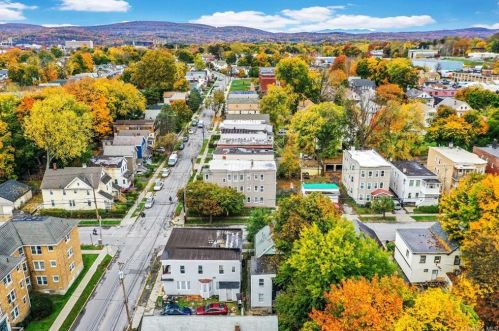 190 Winnikee Ave, Poughkeepsie NY  12601-2731 exterior