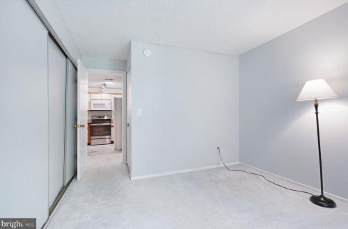 11723 Summerchase Cir, Herndon VA  20194-1137 exterior