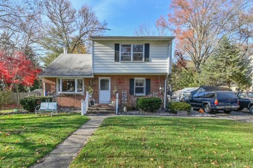 517 Riva Ave, East Brunswick, NJ 08816-2437