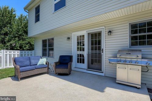 2112 Northview Ln, Harrisburg PA 17110-3911 exterior