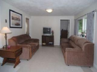 7 Aspen Dr, South Kingstown RI  02882-5525 exterior
