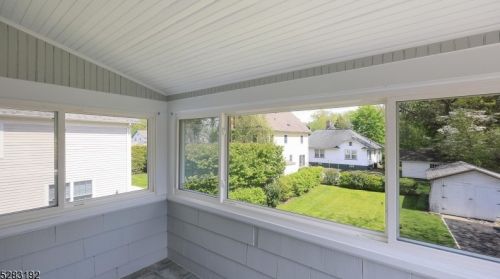 235 Seneca Pl, Westfield NJ  07090-4348 exterior