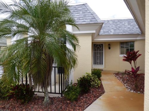 2 Plz Ct, Lehigh Acres FL exterior