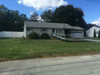 12 Sprague St, Smithfield, RI 02828-2124