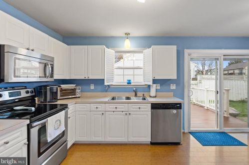 578 Crosswinds Dr, Charles Town WV  25414-3917 exterior