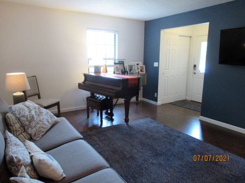 2438 Palmeadow, Covington, KY 41017-2290