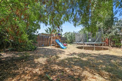 210 Cherry St, Lodi CA  95240-4804 exterior