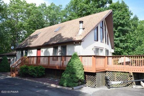 1338 Dewberry Dr, Hawley, PA 18428-8327