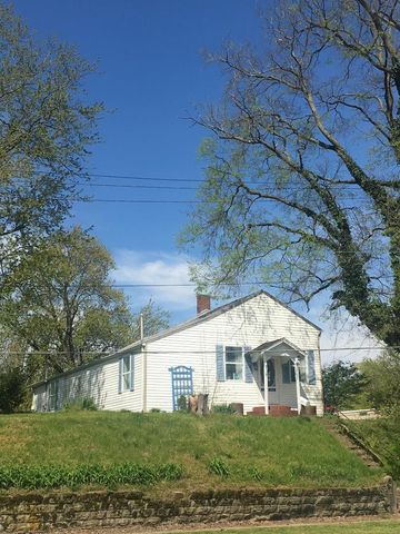 218 Jefferson St, Worthington, IN 47471-1209