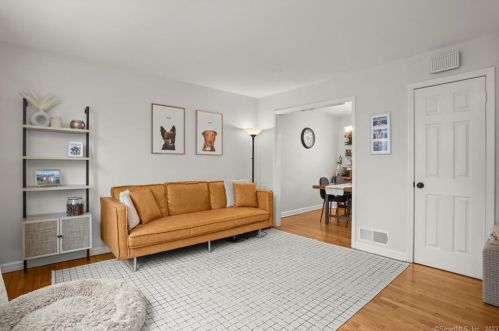190 Sylvan Knoll Rd, Stamford CT  06902-5356 exterior
