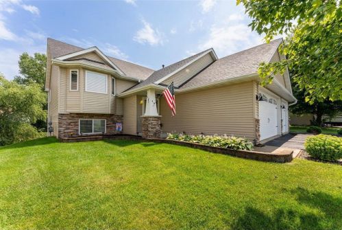 44 Bristol Ct, Hudson WI  54016-7773 exterior