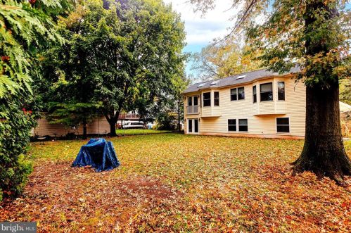 223 Meadow Dr, Yardley PA  19067-1311 exterior