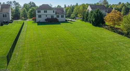 10 Providence Dr, Flemington NJ  08822-3447 exterior