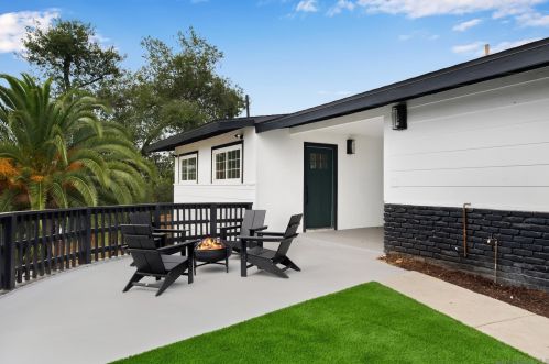 3226 Laurashawn Ln, Escondido CA 92026-8532 exterior