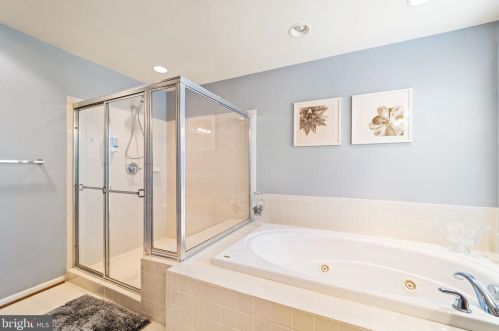 18799 Pier Trail Dr, Triangle VA  22172-2351 exterior